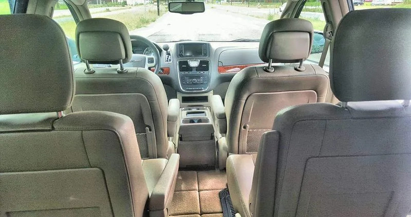 Chrysler Town &amp; Country cena 45000 przebieg: 345000, rok produkcji 2015 z Warszawa małe 106